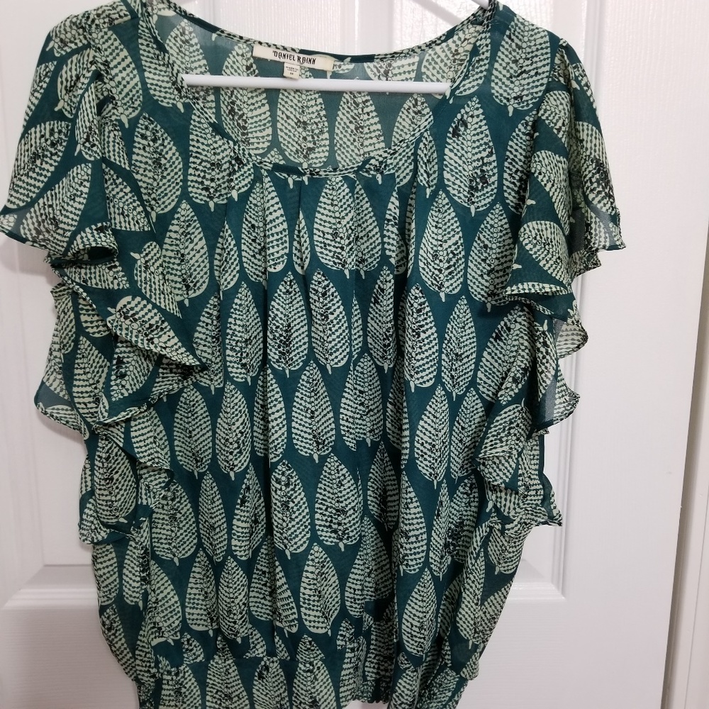 Daniel Rainn Leaf pattern Flowy Sleeve Blouse.